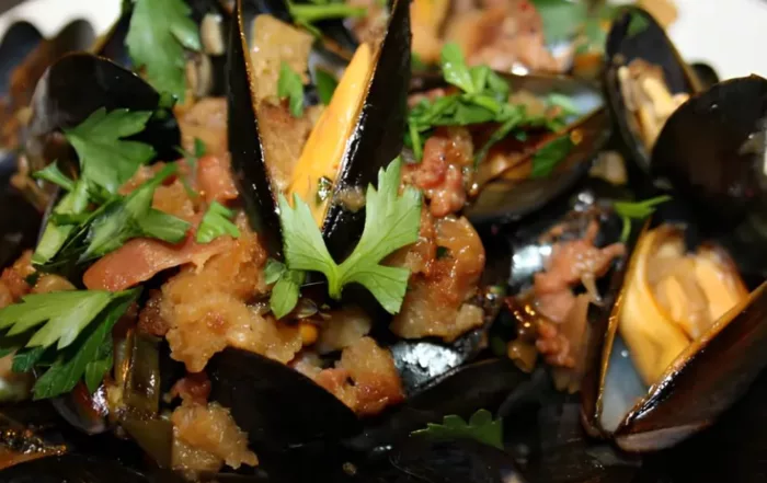 Maree Bleue Poissonnerie En Ligne Yvrac Les Moules De Bouchot Rencontrent Les Saveurs Basques