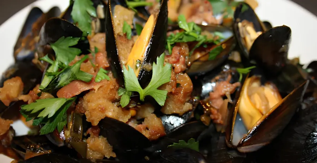 Maree Bleue Poissonnerie En Ligne Yvrac Les Moules De Bouchot Rencontrent Les Saveurs Basques